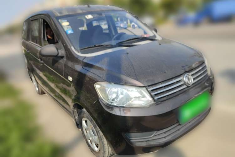 Used Dongfeng Fengon 330 2016 1.2L Manual Base Version DK12-07 Front Right 45 Deg