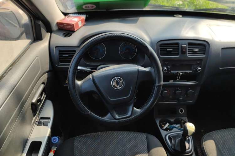 Used Dongfeng Fengon 330 2016 1.2L Manual Base Version DK12-07 Steering Wheel