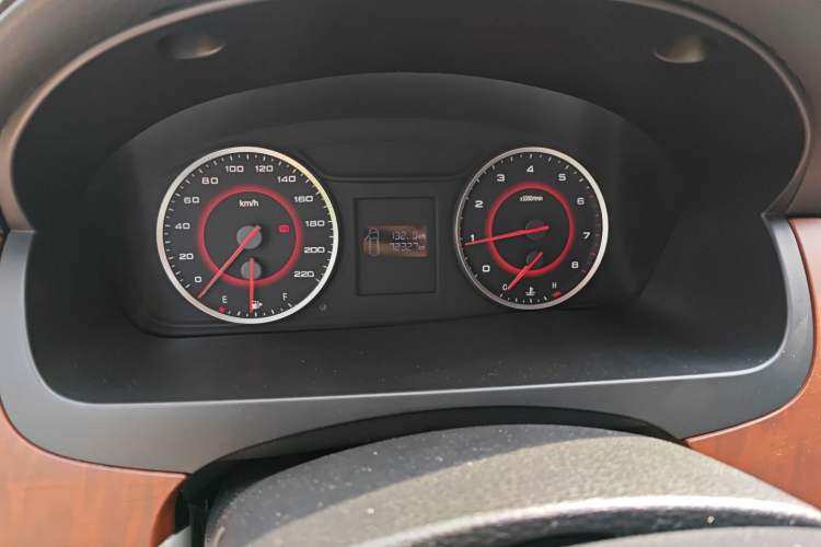 Used SAIC MAXUS G10 2016 2.0T Manual Elite Edition
