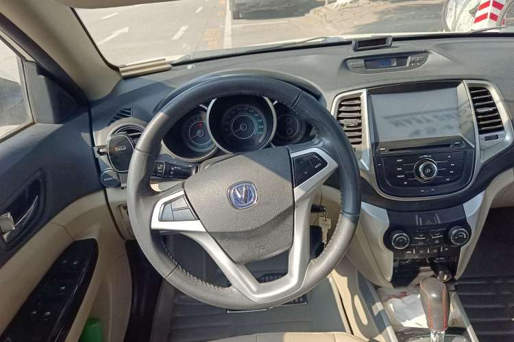 Used CHANGAN Eado 2012 1.6L Automatic Luxury Version China IV Standard
