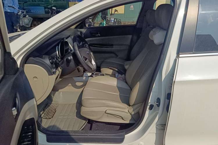 Used CHANGAN Eado 2012 1.6L Automatic Luxury Version China IV Standard
