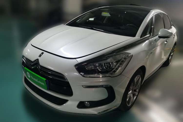 Used DS 5 2014 1.6T Luxury Edition THP200