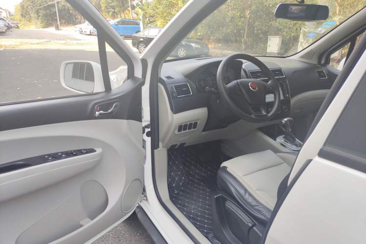 Used FORTHING Joyear XV 2016 1.6L CVT Comfort Model
