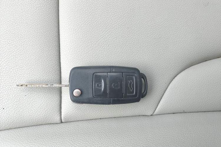 Used FORTHING Joyear XV 2016 1.6L CVT Comfort Model
