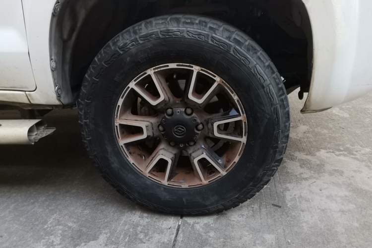 Used Huanghai Jiaolong 2015 2.8T Two-Wheel Drive Diesel Sport Edition JE493ZLQ4CB
