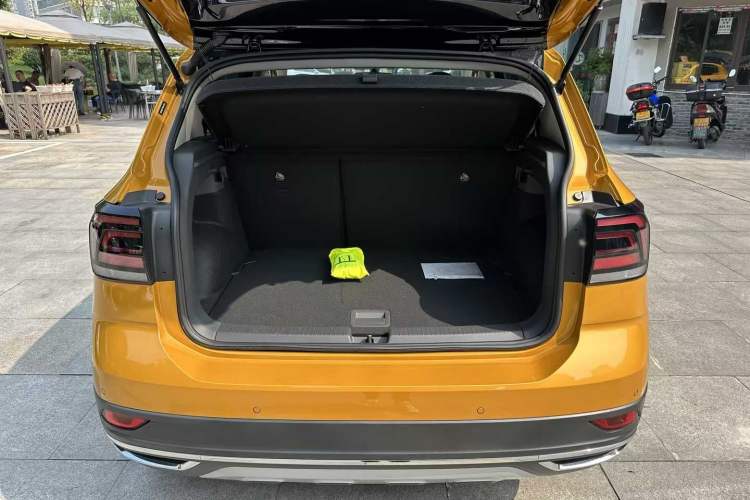 Used Volkswagen T-Cross 2023 280TSI DSG Luxury Edition
