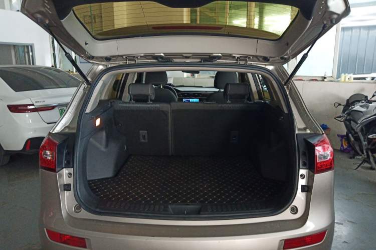 Used Zotye T600 2017 1.5T Manual Elite New Year Edition Trunk