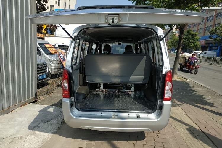 Used Wuling Rongguang EV 2022 Basic Passenger Bus Powered by Penghui Battery