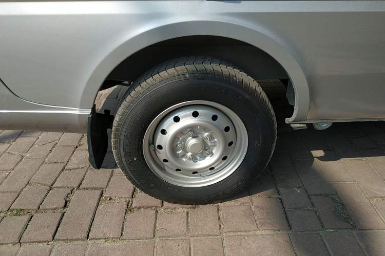 Used Wuling Rongguang EV 2022 Basic Passenger Bus Powered by Penghui Battery