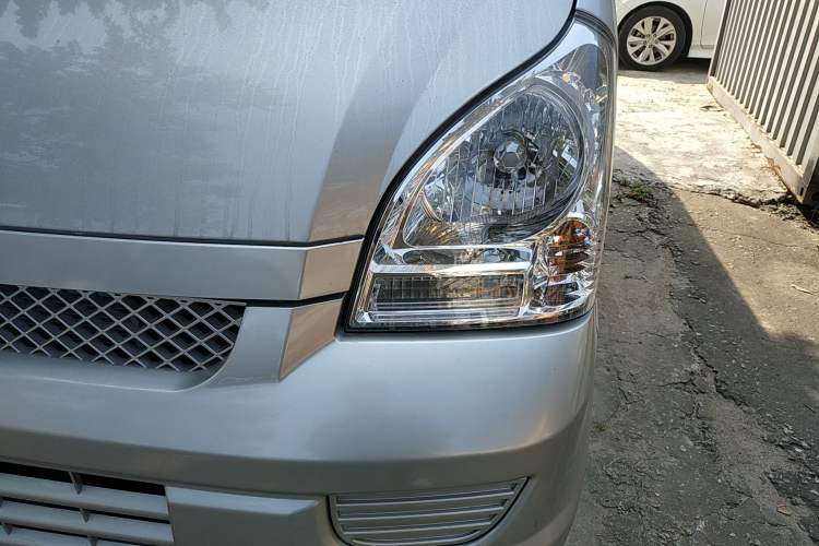 Used Wuling Rongguang EV 2022 Basic Passenger Bus Powered by Penghui Battery