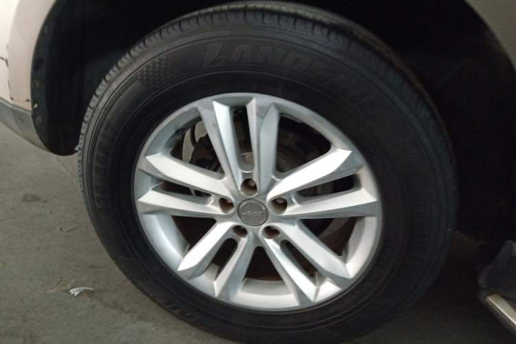 Used Zotye T600 2017 1.5T Manual Elite New Year Edition Right Rear Wheel Hub