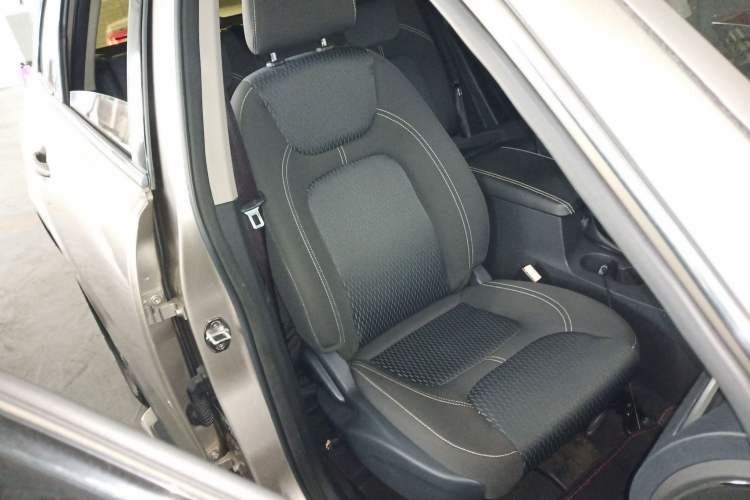 Used Zotye T600 2017 1.5T Manual Elite New Year Edition Right Front Seat