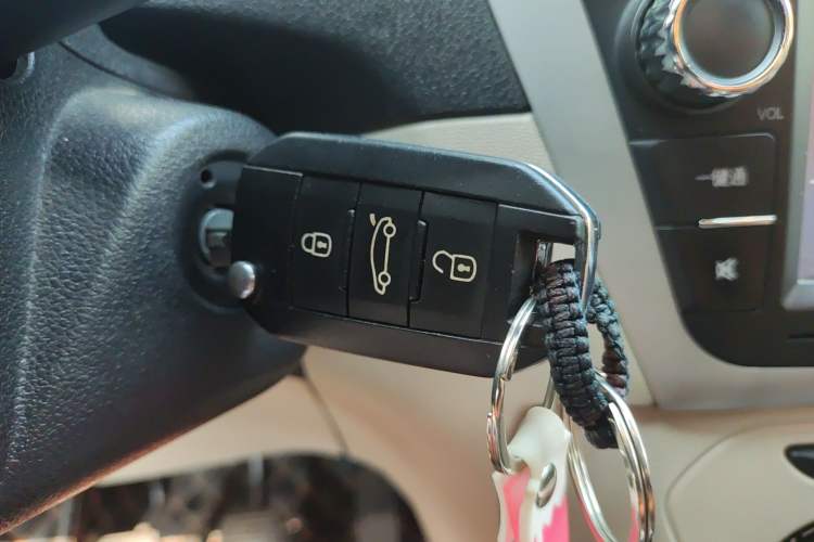 Used Citroen Elysee 2014 1.6L Manual Fashion Edition
