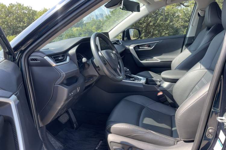 Used Toyota Wildlander 2021 Dual-Motor 2.5L E-CVT Four-Wheel Drive Luxury Edition