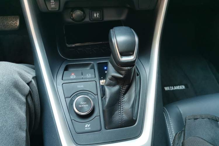 Used Toyota Wildlander 2021 Dual-Motor 2.5L E-CVT Four-Wheel Drive Luxury Edition