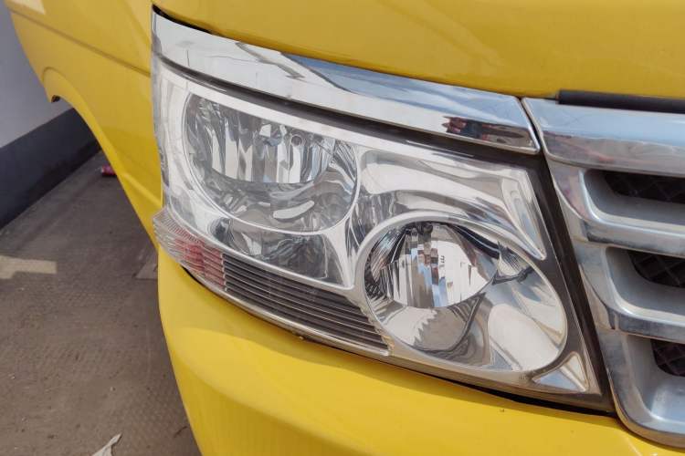 Used Jinbei Hiace 2014 2.0L Fifth-Generation Xiangyun Comfort Type 1 4G20C
