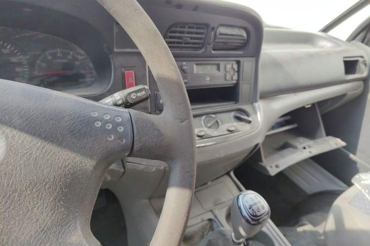 Used Jinbei Hiace 2014 2.0L Fifth-Generation Xiangyun Comfort Type 1 4G20C
