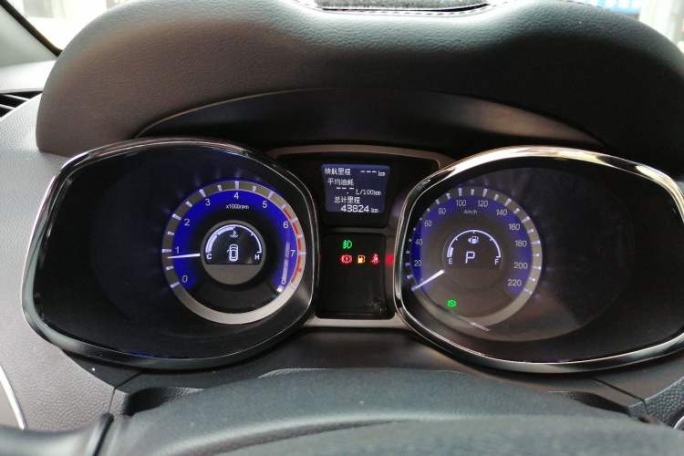 Used JAC Refine S5 2017 1.5T Automatic E-commerce Edition