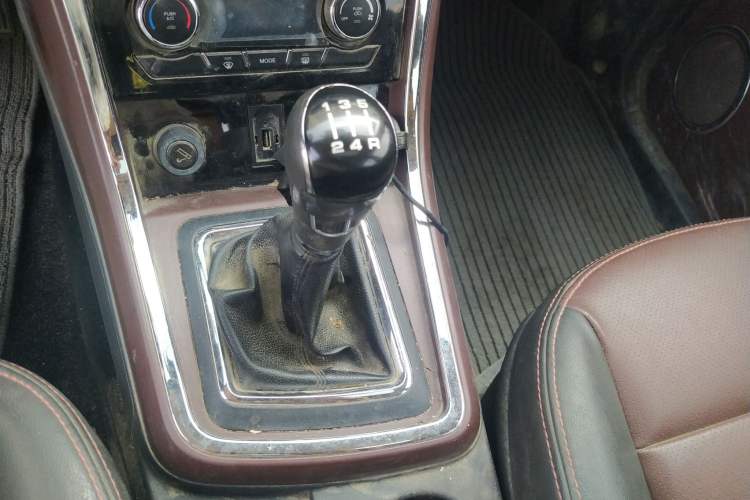 Used Lifan Auto Myway 2016 1.5L Manual Elite Version Gear Lever
