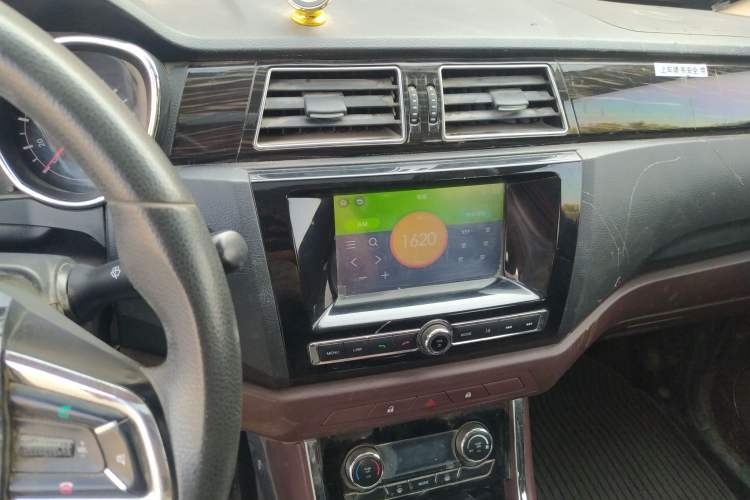 Used Lifan Auto Myway 2016 1.5L Manual Elite Version Audio And AC Panel