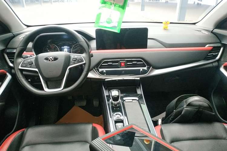 Used SOL X8 2021 300T DCT Leading Smart Connectivity Version 6 Seats