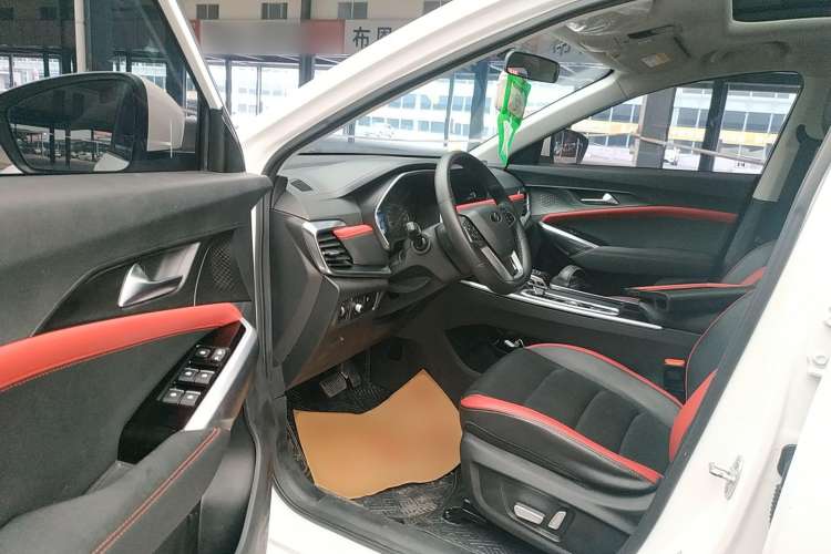 Used SOL X8 2021 300T DCT Leading Smart Connectivity Version 6 Seats