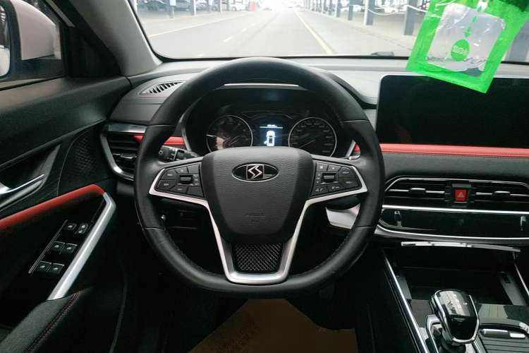 Used SOL X8 2021 300T DCT Leading Smart Connectivity Version 6 Seats