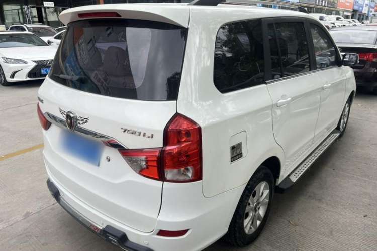 Used Jinbei 750 2015 1.5L Flagship Model