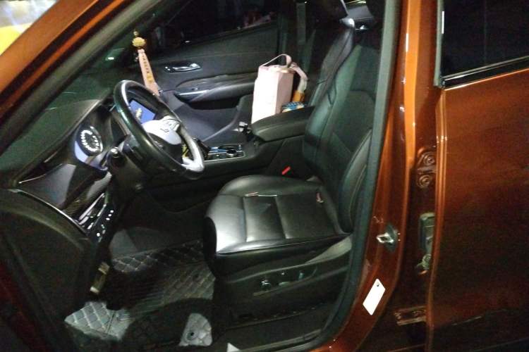 Used Cadillac XT4 2018 28T 4x4 Platinum Sport Edition
