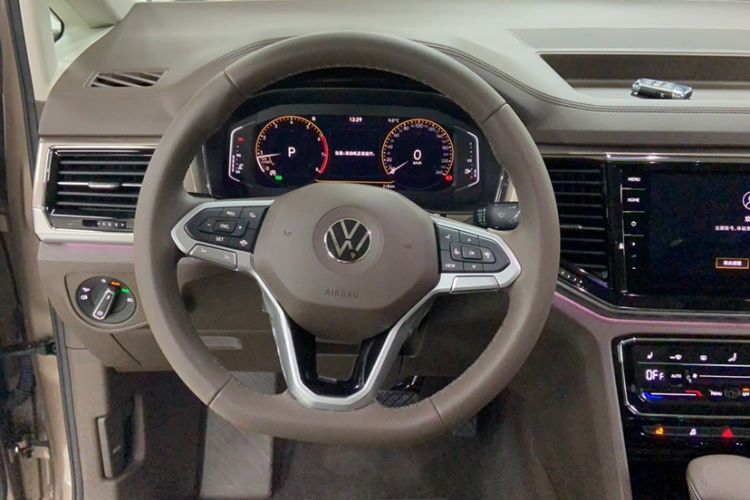 Used Volkswagen Viloran 2020 330TSI Luxury Edition
