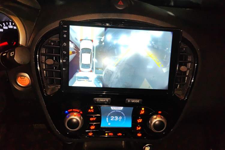 Used Infiniti ESQ 2014 1.6L Spontaneous Edition Audio And AC Panel