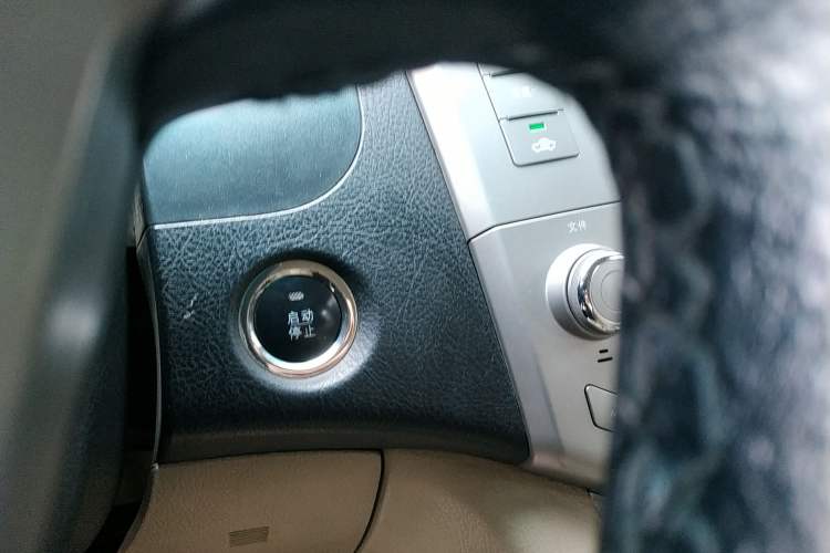 Used BYD S6 2012 2.0L Manual Luxury Version
