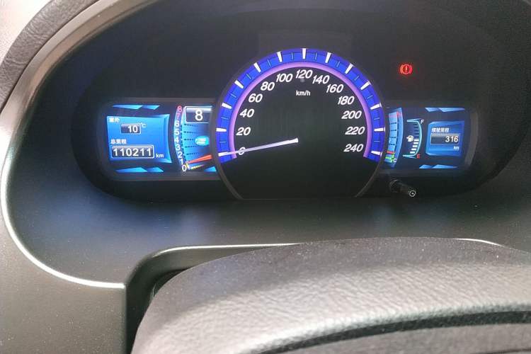 Used BYD S6 2012 2.0L Manual Luxury Version
