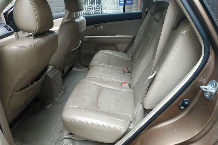 Used BYD S6 2012 2.0L Manual Luxury Version
