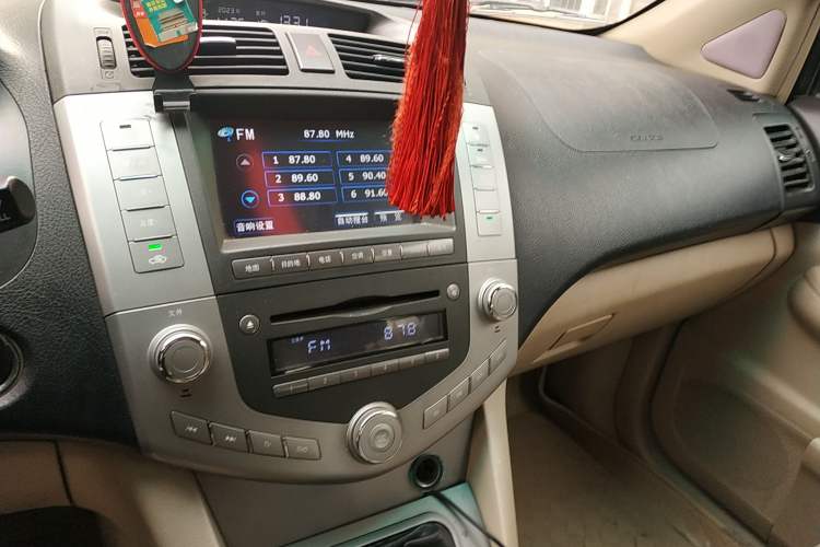 Used BYD S6 2012 2.0L Manual Luxury Version
