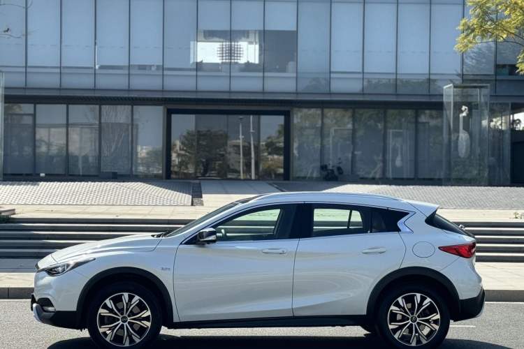 Used Infiniti QX30 2017 2.0T Four-Wheel Drive Sport Edition
