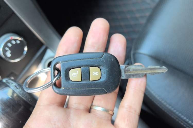 Used Chevrolet Captiva 2014 2.4L Two-Wheel Drive Urban Version 7 Seats
