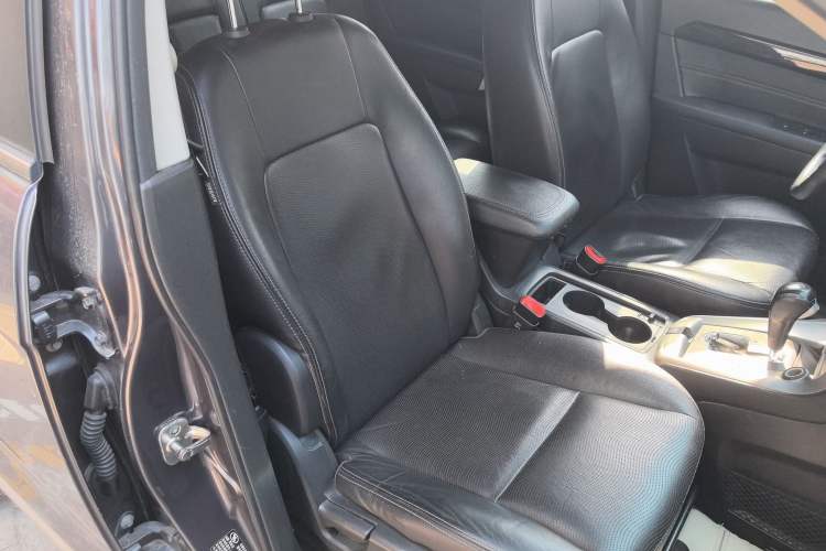 Used Chevrolet Captiva 2014 2.4L Two-Wheel Drive Urban Version 7 Seats
