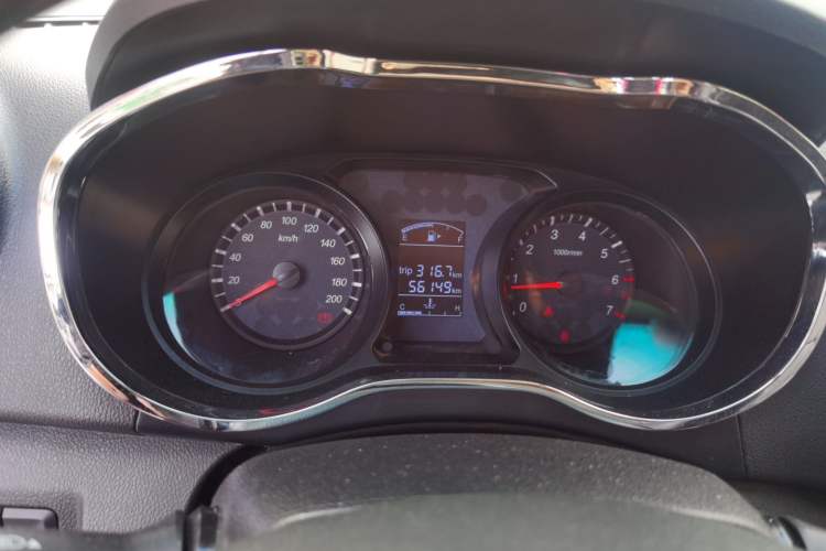 Used Jinbei 750 2016 1.5L Flagship Edition