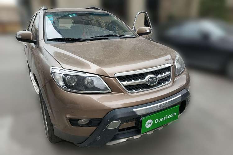 Used BYD S6 2012 2.0L Manual Luxury Version
