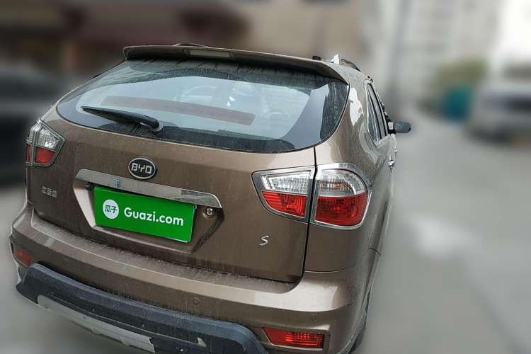 Used BYD S6 2012 2.0L Manual Luxury Version
