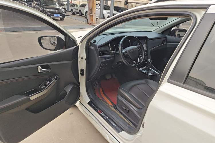 Used Venucia T70 2019 2.0L CVT Enjoy Edition China V Standard

