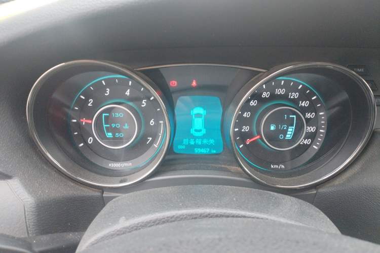 Used BAIC Senova D50 2014 1.5L manual standard version
