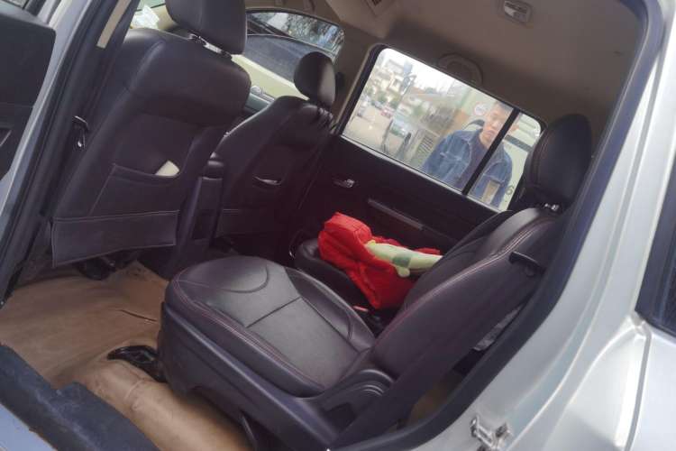 Used Jinbei 750 2016 1.5L Flagship Edition