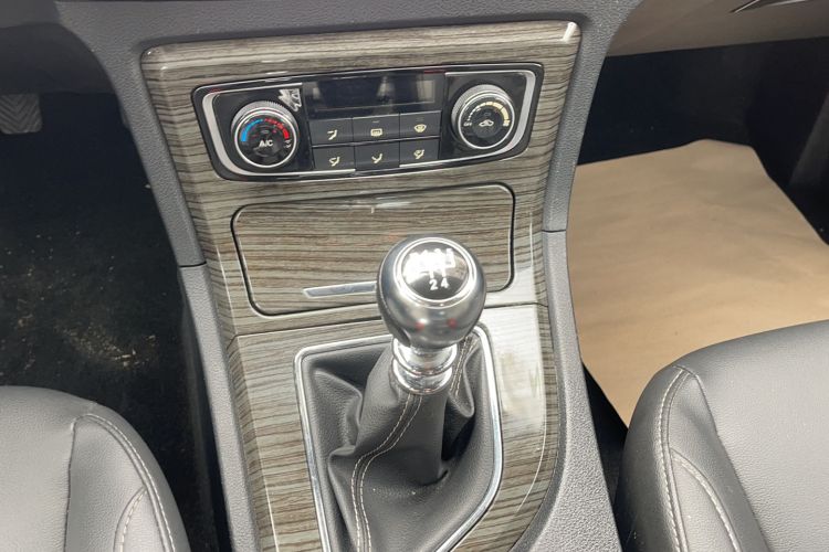 Used Zotye T600 2017 1.5T Manual Luxury New Year Edition