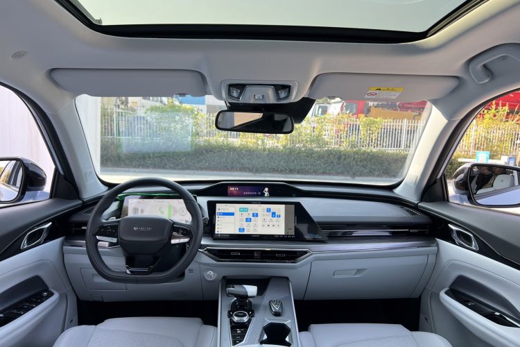 Used Oshan Z6 New Energy 2022 Blue Whale iDD 150KM Flagship PLUS Smart Parking Edition
