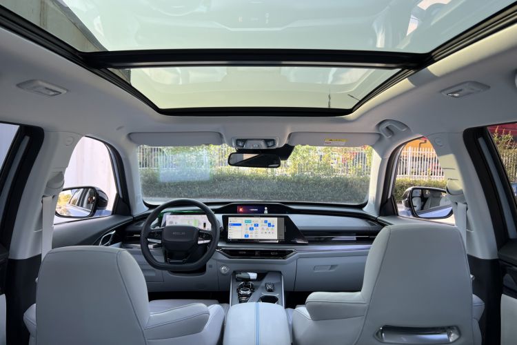 Used Oshan Z6 New Energy 2022 Blue Whale iDD 150KM Flagship PLUS Smart Parking Edition
