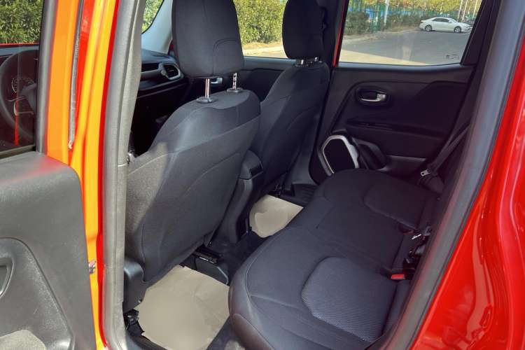 Used Jeep Renegade 2017 180T Automatic Kinetic Edition+