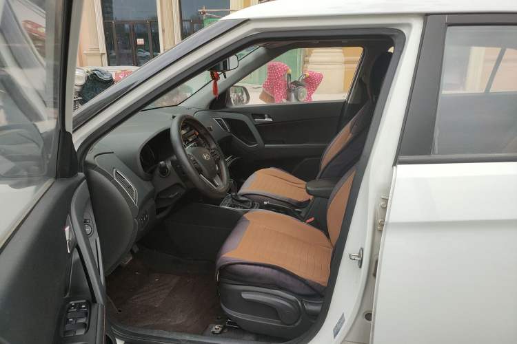 Used Hyundai ix25 2016 1.6T Dual-Clutch Two-Wheel Drive Smart GLS Model
