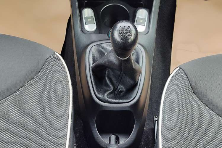 Used BYD F0 2015 1.0L XuanKu Model Interior 3